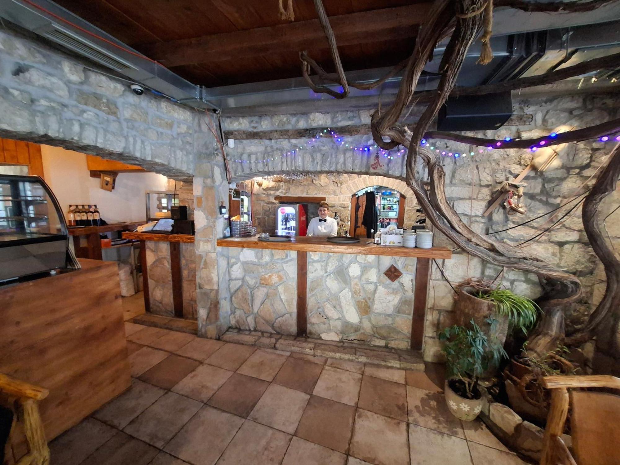 Ras Trebinje Stari Grad Bed & Breakfast Екстериор снимка