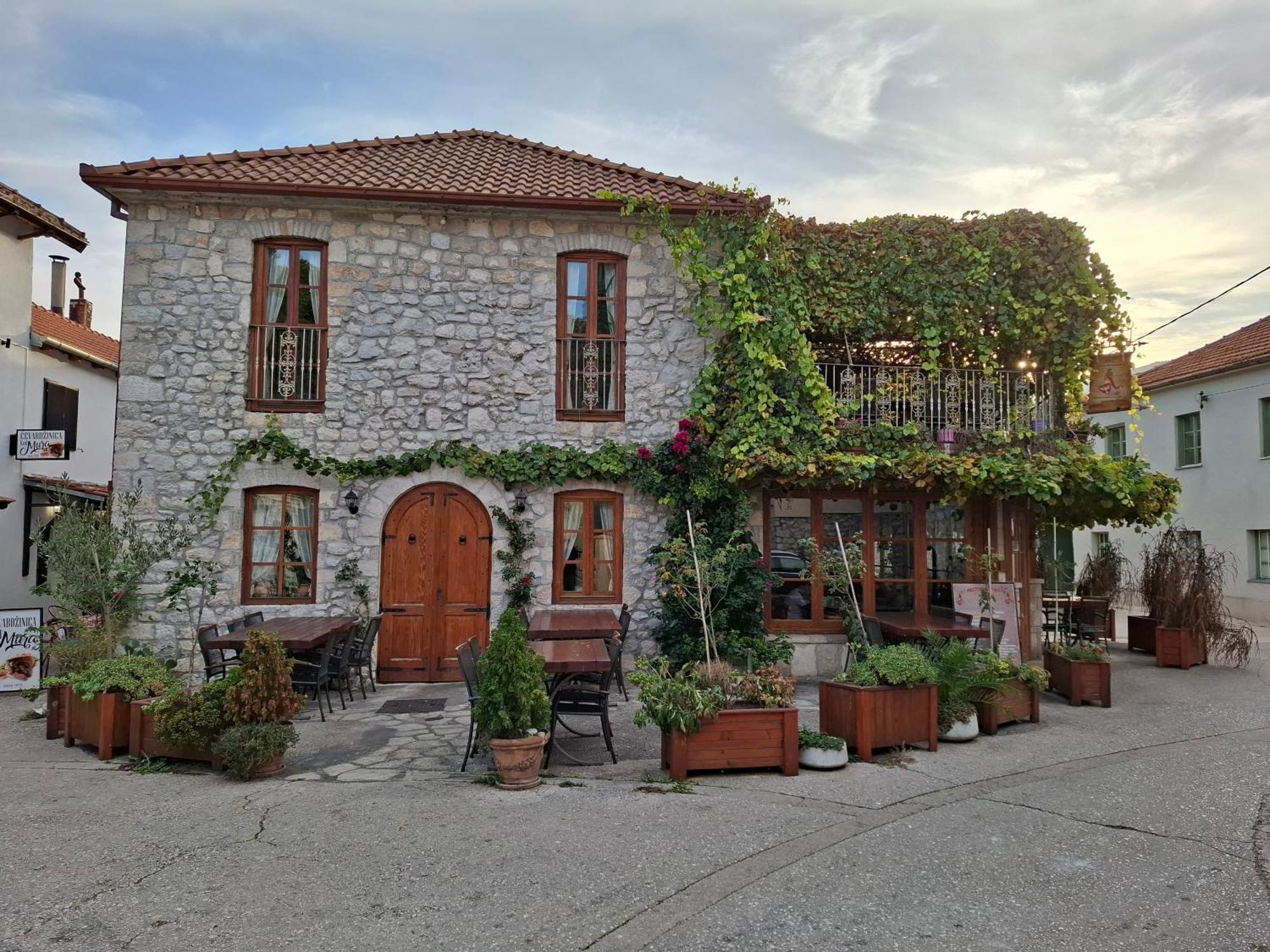 Ras Trebinje Stari Grad Bed & Breakfast Екстериор снимка